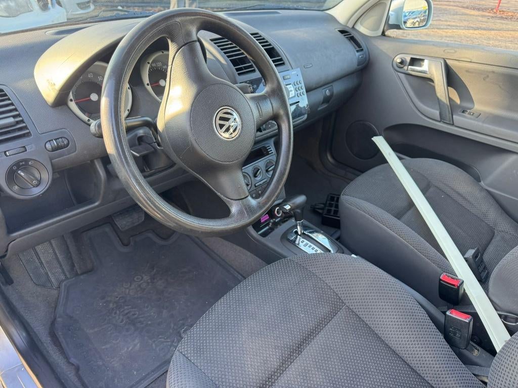 Vw polo automaat benzine, Auto's, Volkswagen, Zwart, 4 cilinders, Leder en Stof, Bedrijf