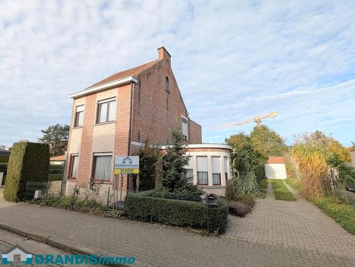 GEZINSWONING met oprit/garage/4slpk - 10 are - CENTRUM ZELE!, Immo, Maisons à vendre, Province de Flandre-Orientale, 1000 à 1500 m²