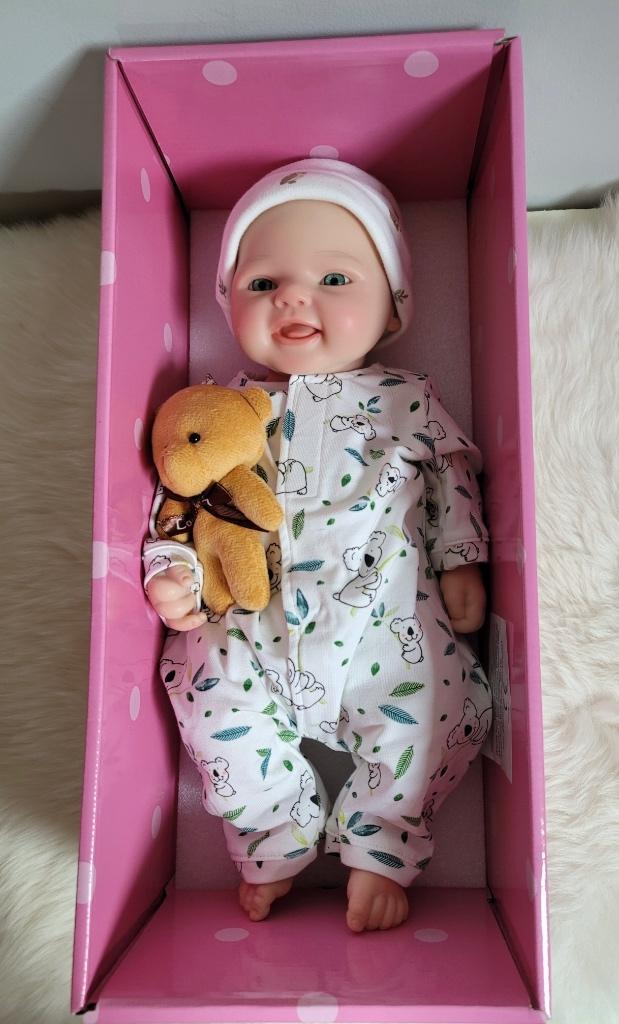 Babypop volledig in siliconen materiaal, Verzamelen, Poppen, Nieuw, Babypop, Levensecht of Reborn, Ophalen of Verzenden