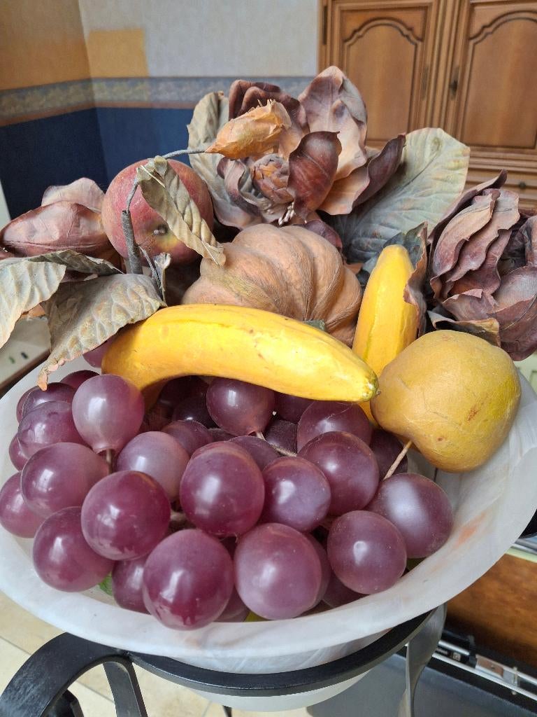 Kunstfruit met vaas, Ophalen, Zo goed als nieuw