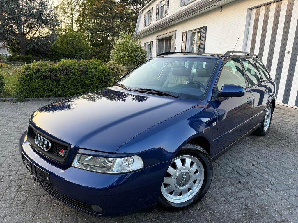 Audi A4 -Édition Sport/B5- Approuvé à blanc-En parfait état!, Autos, Audi, Entreprise, A4, ABS, Airbags, Air conditionné, Alarme