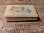 Vintage Albasten doosje met bloem, Ophalen of Verzenden