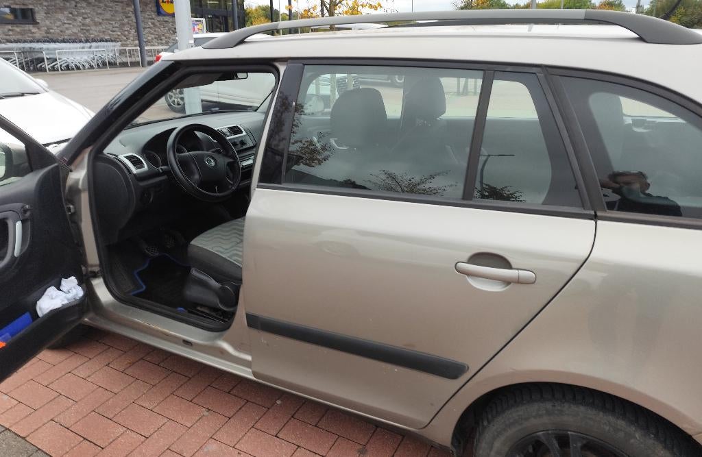 Skoda fabia 1.4 d, Achat, Attache-remorque, Diesel, Particulier