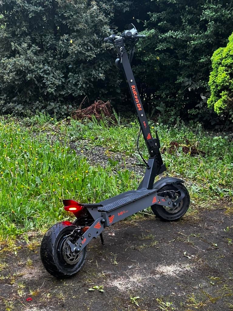 KuKirin G4 2000W – 70 km/u – 75 km bereik – Alarm – Topstaat, Fietsen en Brommers, Steps, Nieuw, Elektrische step (E-scooter)