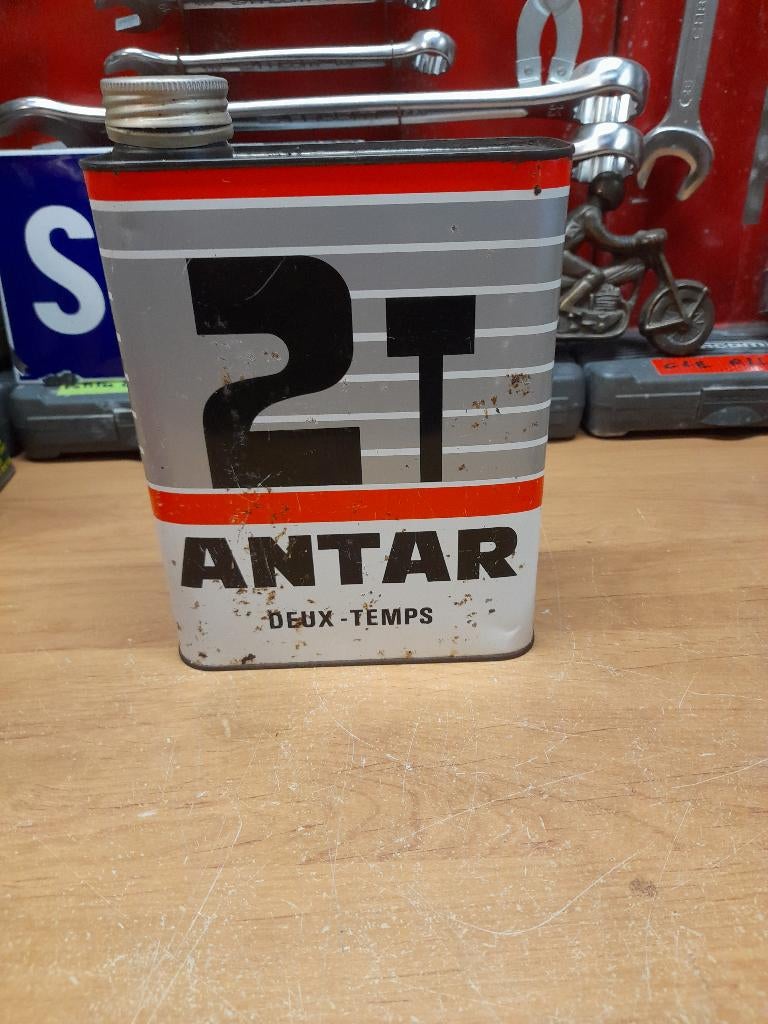 ancien bidon huile vide antar 2 temps 2t moto, Collections, Marques & Objets publicitaires, Utilisé, Autres types, Envoi