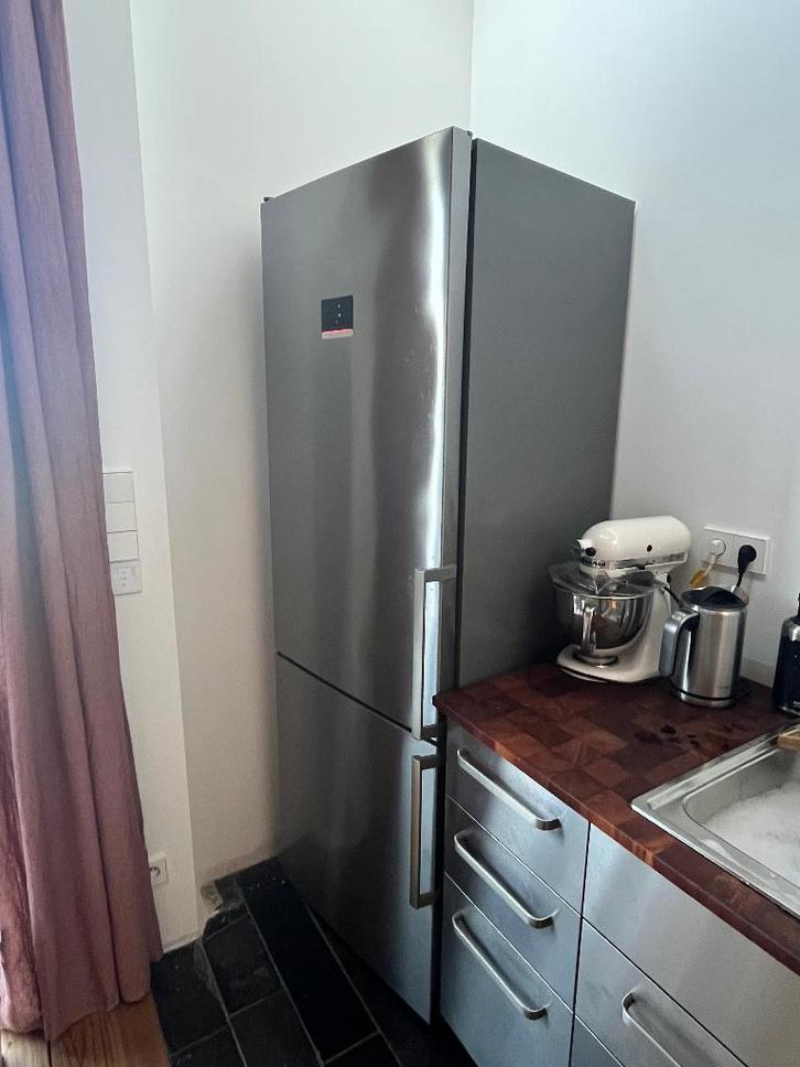 Frigo combiné Bosch - presque neuf - 203x70cm, Electroménager, Réfrigérateurs & Frigos, Utilisé, Avec compartiment congélateur