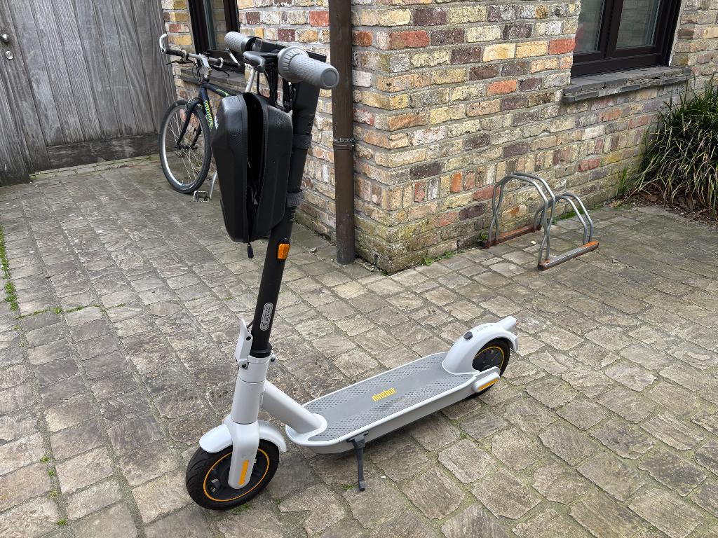 Ninebot G30LE II, Fietsen en Brommers, Steps, Ophalen, Zo goed als nieuw, Elektrische step (E-scooter), Ninebot