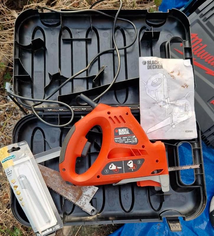 Scie Électrique Polyvalente BLACK & DECKER SCORPION KS890E, Bricolage & Construction, Outillage | Scies mécaniques, Utilisé, Enlèvement