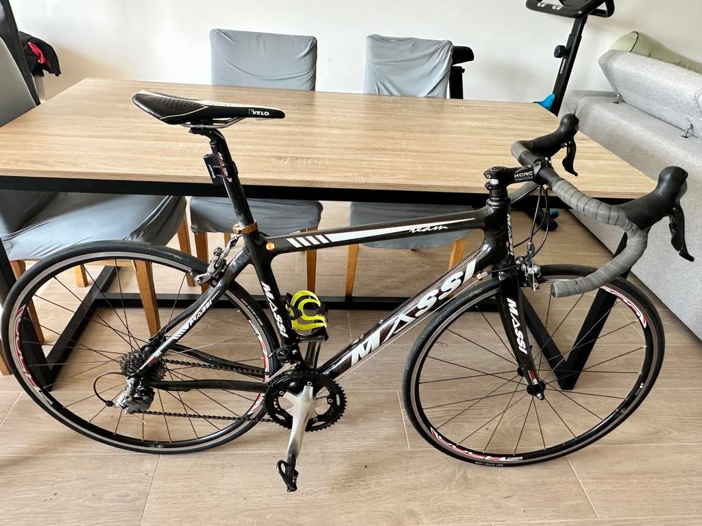 Velo Massi carbone T54 Shimano Ultegra -fissure cadre, Enlèvement, Utilisé