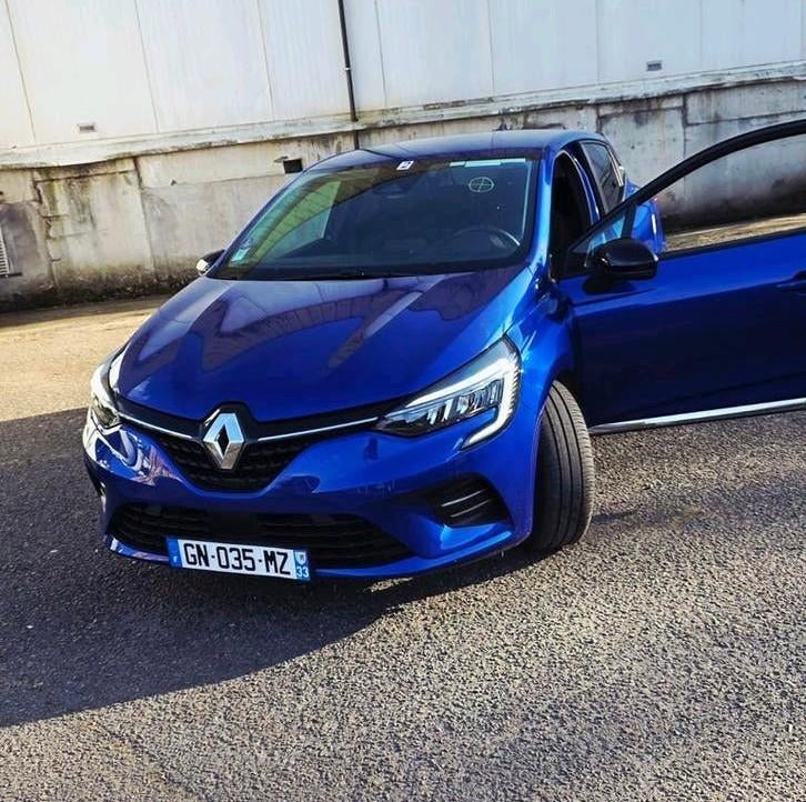 Renault Clio 2023 — 21.000 km — Nieuwstaat, Ophalen of Verzenden