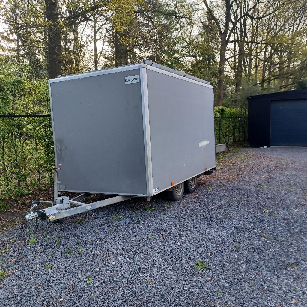 gesloten geisoleerde aanhangwagen, Enlèvement, Utilisé