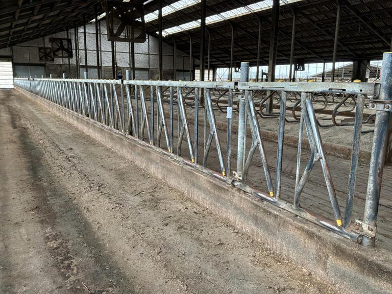 Barrières d'alimentation avec fonction de verrouillage (15x