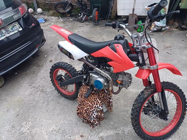 Akrapović 125 cc, Vélos & Vélomoteurs, Cyclomoteurs | Cyclomoteurs de cross, Utilisé, Autres marques, Enlèvement