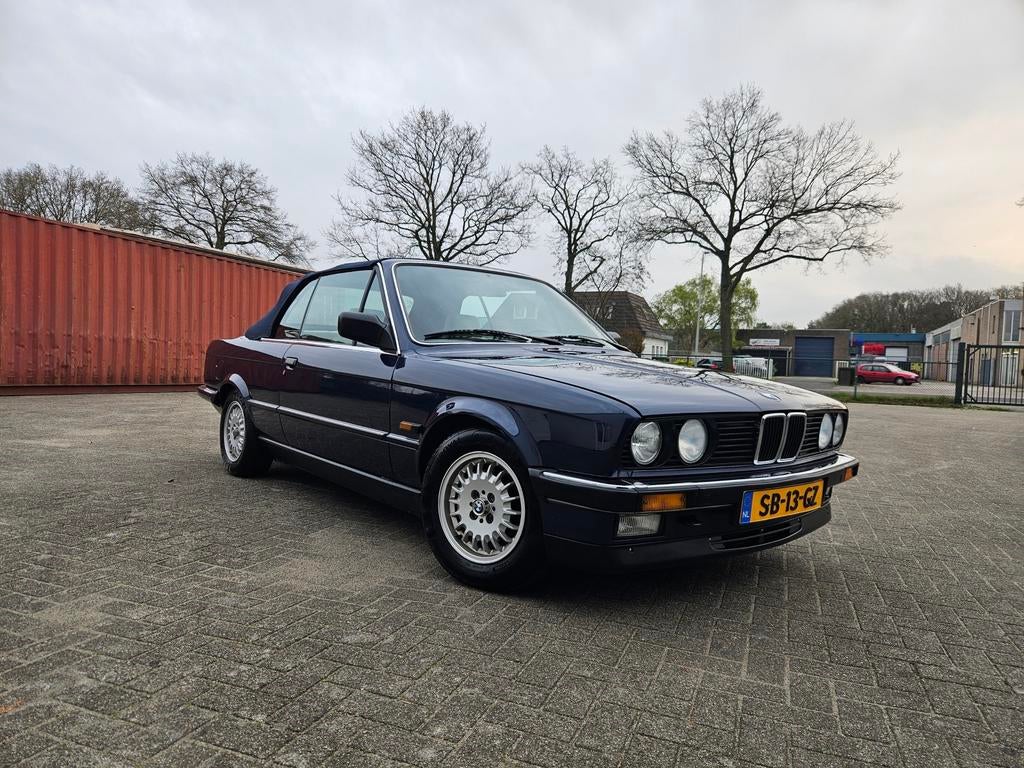 BMW 3-Serie 2.5 I 325 Cabriolet 1986 Blauw, Autos, BMW, Particulier, Série 3, Essence, Cabriolet, Bleu, Bleu, Enlèvement