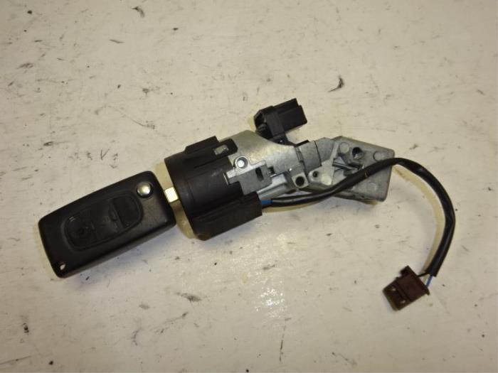 Serrure de contact + clé d'un Citroen C4, -, 3 mois de garantie, Utilisé, -
