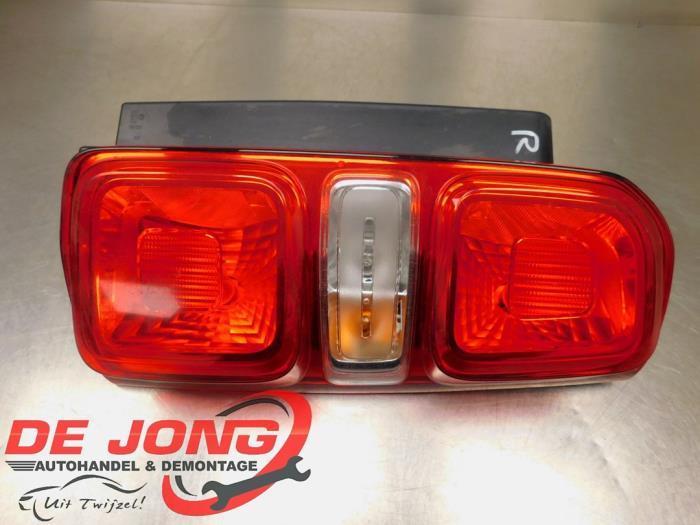 Feu arrière droit d'un Citroen Jumpy, Autos : Pièces & Accessoires, Éclairage, Citroën, Utilisé, 3 mois de garantie, Enlèvement ou Envoi