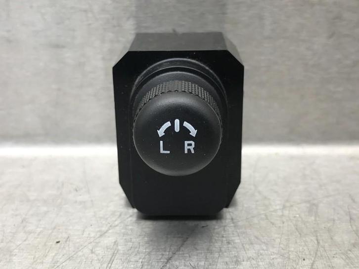 SPIEGEL SCHAKELAAR Suzuki Ignis (MF) (01-2016/-) (|62J21|), Auto-onderdelen, Dashboard en Schakelaars, Suzuki, Gebruikt