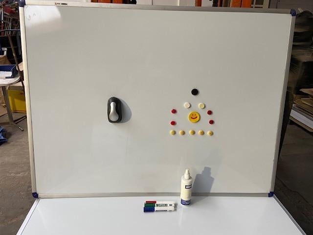 TABLEAUX BLANCS ÉMAILLÉS DE DIFFÉRENTES TAILLES, Maison & Meubles, Accessoires pour la Maison | Tableaux d'affichage, Enlèvement