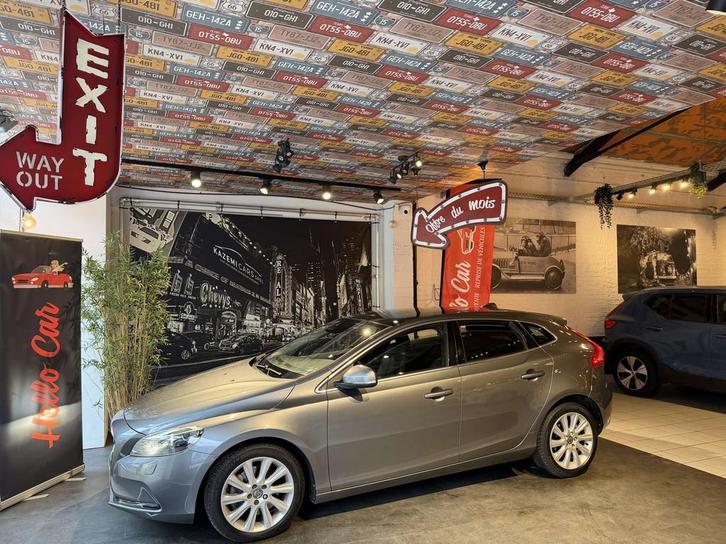 Volvo V40 1.5 * RÉSERVÉ * FULL OPTIONS * PANO * CUIRS, Autos, Volvo, Entreprise, Achat, V40, ABS, Caméra de recul, Régulateur de distance