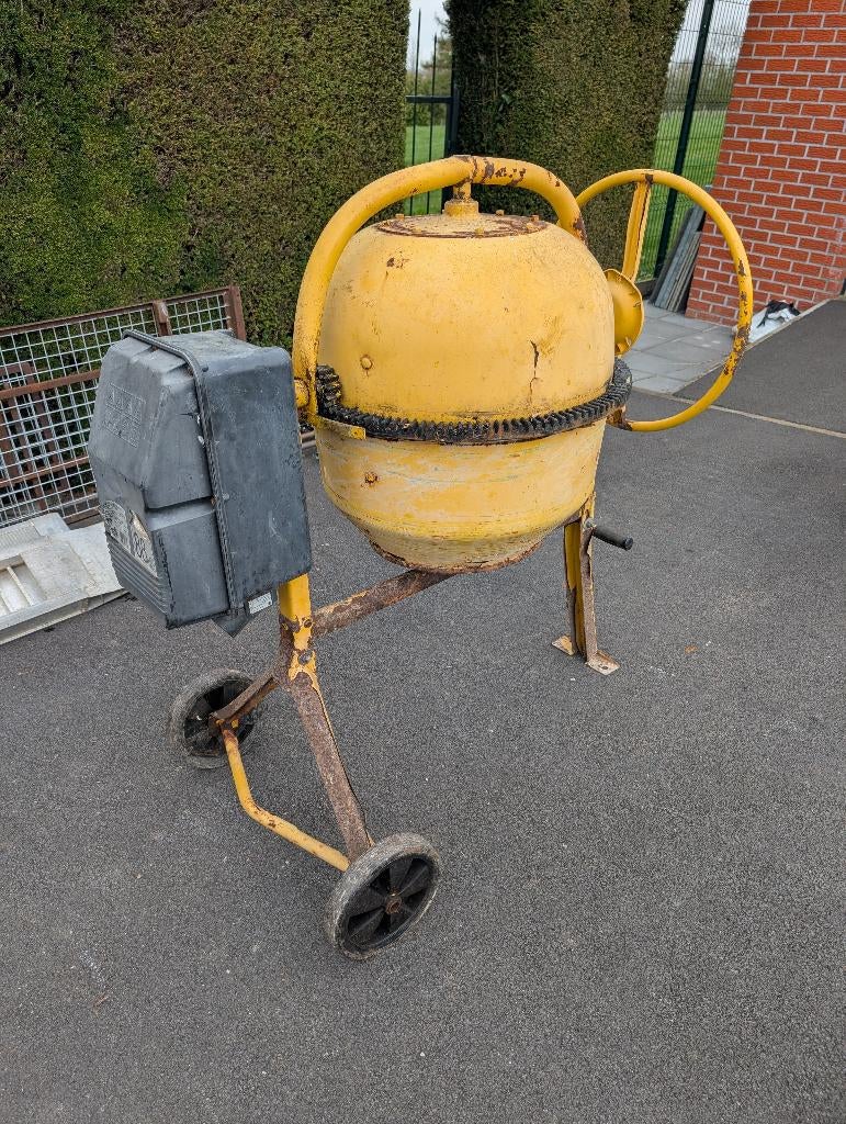 Bétonnière électrique, Enlèvement, Utilisé