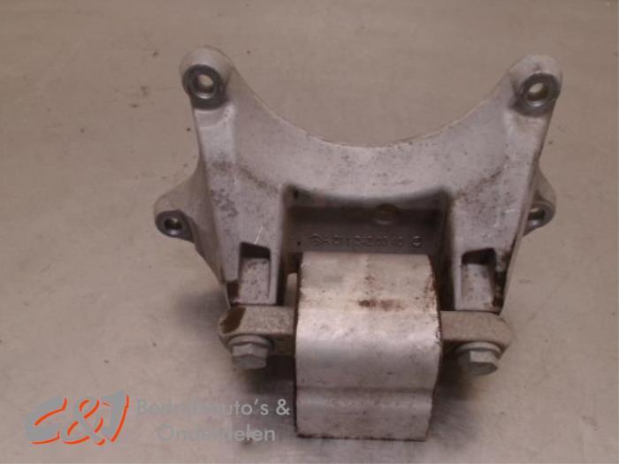 Support boîte de vitesse d'un Mercedes Vito, 3 mois de garantie, Utilisé, -, -