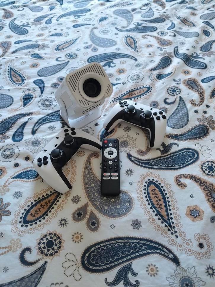 Projecteur Android Smart TV + Console rétro, TV, Hi-fi & Vidéo, Projecteurs vidéo, Enlèvement ou Envoi