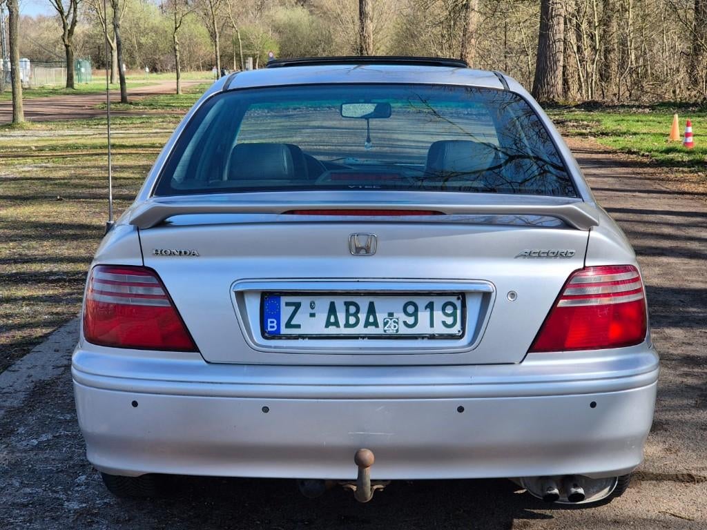 Honda Accord 2.0i AUTOMAAT Leder/Trekhaak/Digi.Airco/Opendak, Auto's, Honda, 4 deurs, Zwart, 108 kW, Leder