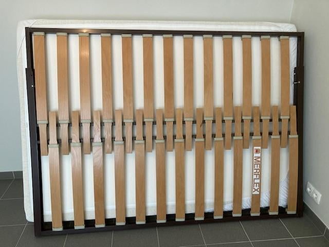 matras en lattenbodem, Ophalen, Tweepersoons, 140 cm, Zo goed als nieuw