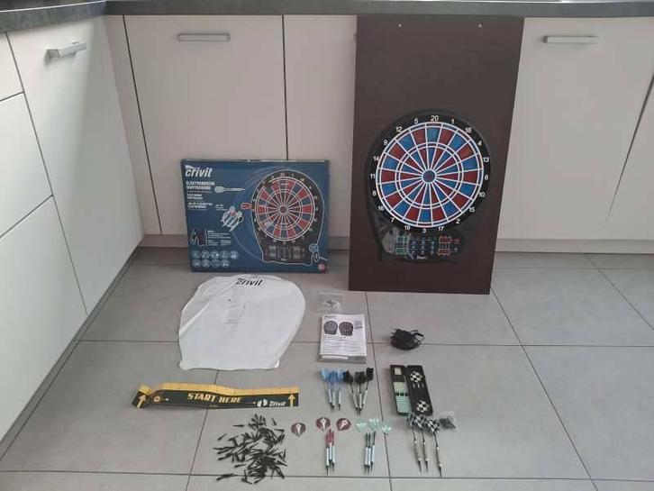 Elektronisch dartbord met toebehoren, Sport en Fitness, Darts, Zo goed als nieuw, Dartbord, Elektronisch, Soft tip, Ophalen