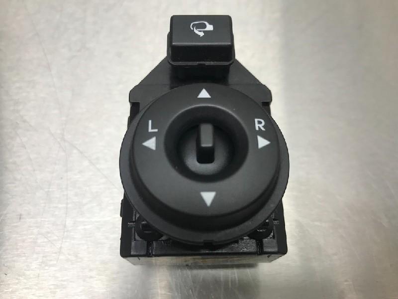 COMMUTATEUR RÉTROVISEUR Kia Venga (01-2010/03-2019), Utilisé, Kia