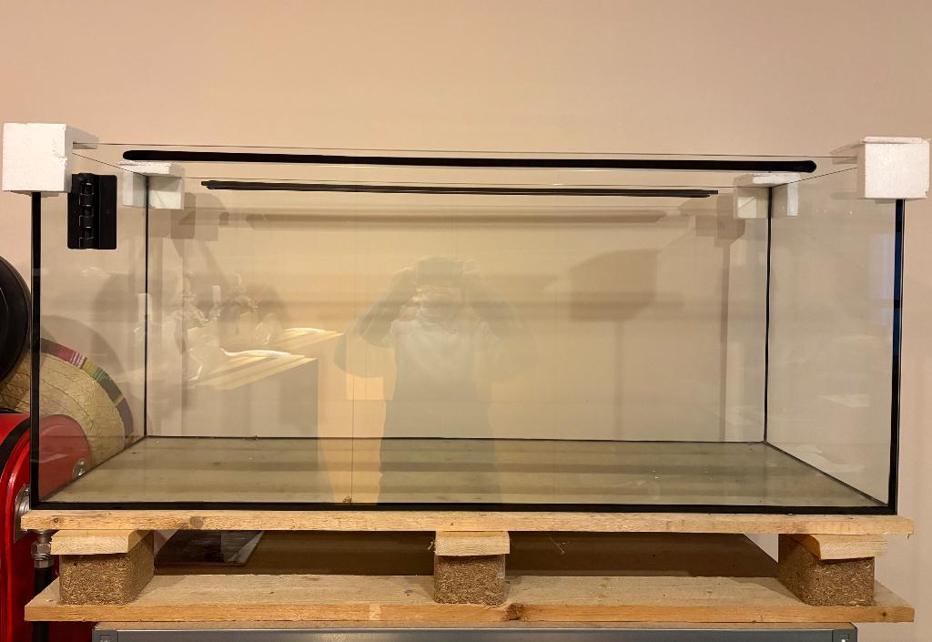 Aquarium cuve nue 240L., Animaux & Accessoires, Enlèvement, Comme neuf, Aquarium vide