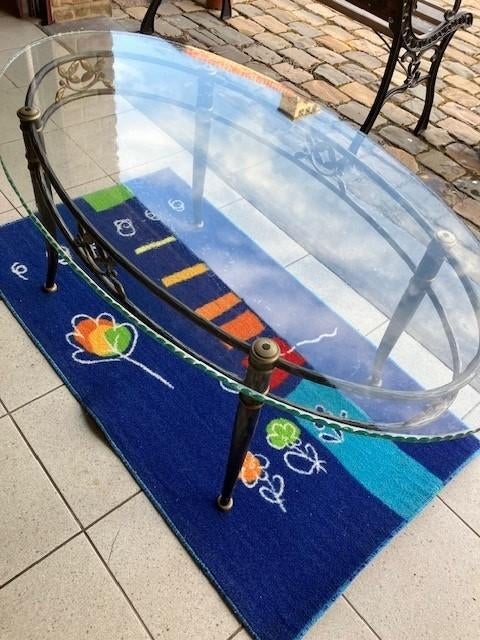 Salontafel met onderstel in metaal en glazen blad, Huis en Inrichting, Tafels | Salontafels, Ophalen, Metaal