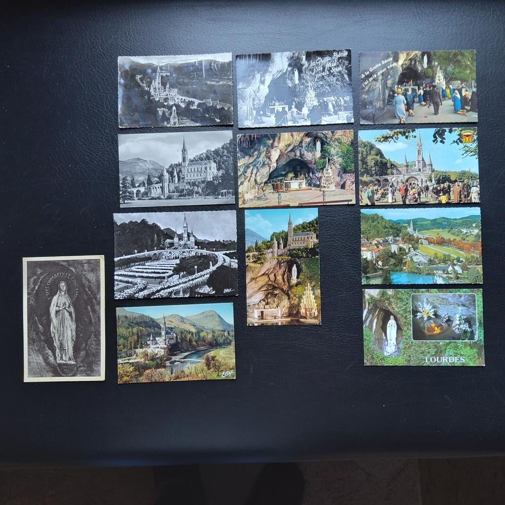 Lourdes: 12 gelopen postkaarten., Ophalen of Verzenden