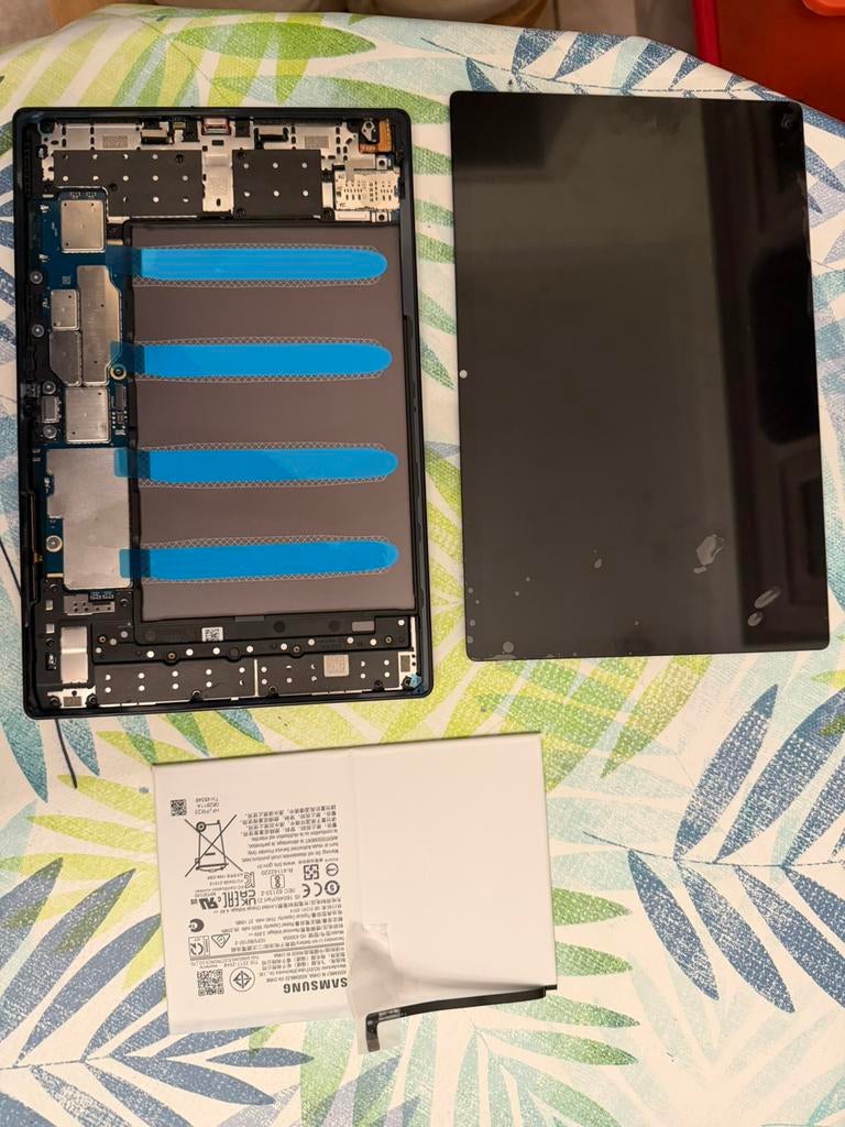 Samsung galaxy tab a8 10.5 voor onderdelen, Computers en Software, Ophalen, Niet werkend, Sm-x205