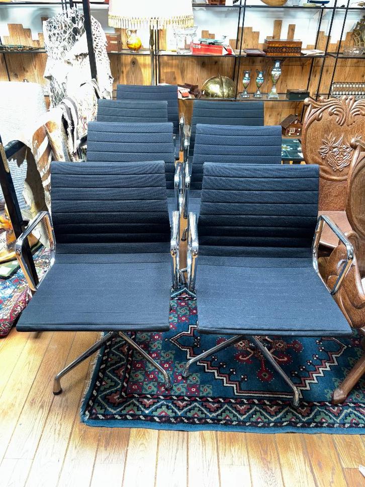 7 chaises bureau Charles & Ray Eames EA 108 Vitra pivotante, Maison & Meubles, Chaises de bureau, Enlèvement ou Envoi