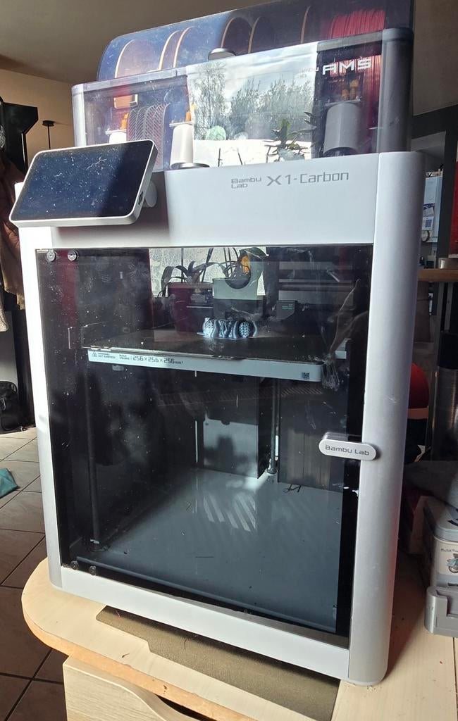 BAMBU Lab X1 Carbon avec AMS, Enlèvement