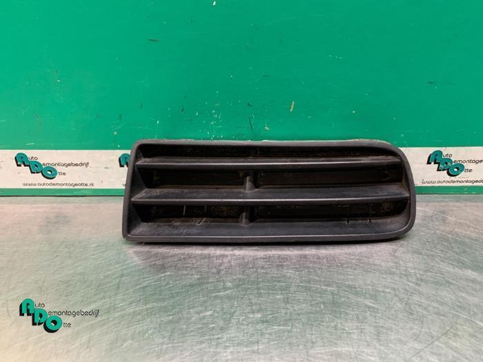 Bumper Rooster van een Volkswagen Golf (Golf 97-), Auto-onderdelen, Carrosserie, Bumper, Volkswagen, Gebruikt, 3 maanden garantie