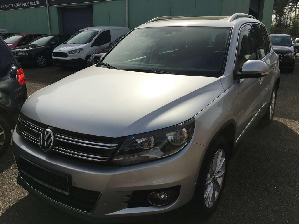 Volkswagen Tiguan AUTOMATIC Trendline 1.4 TSI 90KW benzine, Cuir, Entreprise, 1968 cm³, Noir