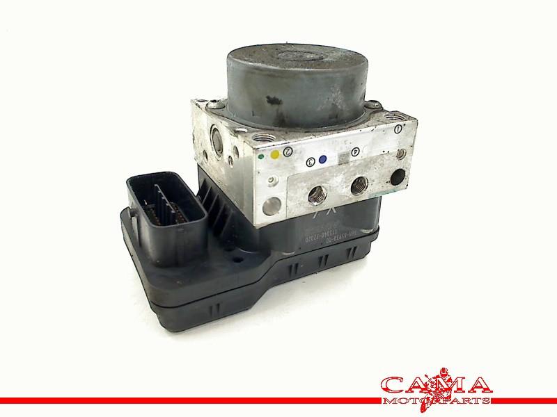 ABS POMP Yamaha XJ 6 2009-2012 (XJ6 XJ6S XJ6N Diversion), Motoren, Onderdelen | Yamaha, Gebruikt