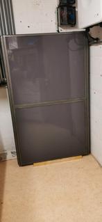 Table extérieure en verre