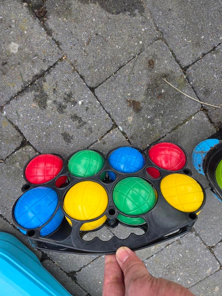 Buitenspeelgoed voor kinderen, Ophalen