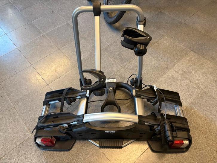 Thule fietsendrager 2 fietsen, Auto diversen, Fietsendragers, Zo goed als nieuw, Trekhaakdrager, 2 fietsen, Ophalen