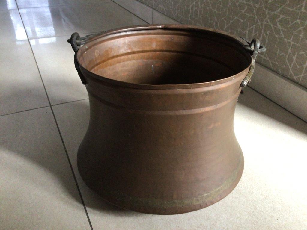 Koperen ketel, Ophalen