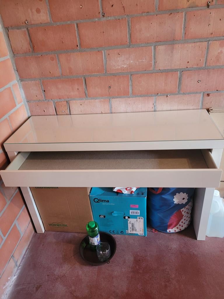 Te koop kaptafel malm ikea met glazen blad en schuif, Ophalen