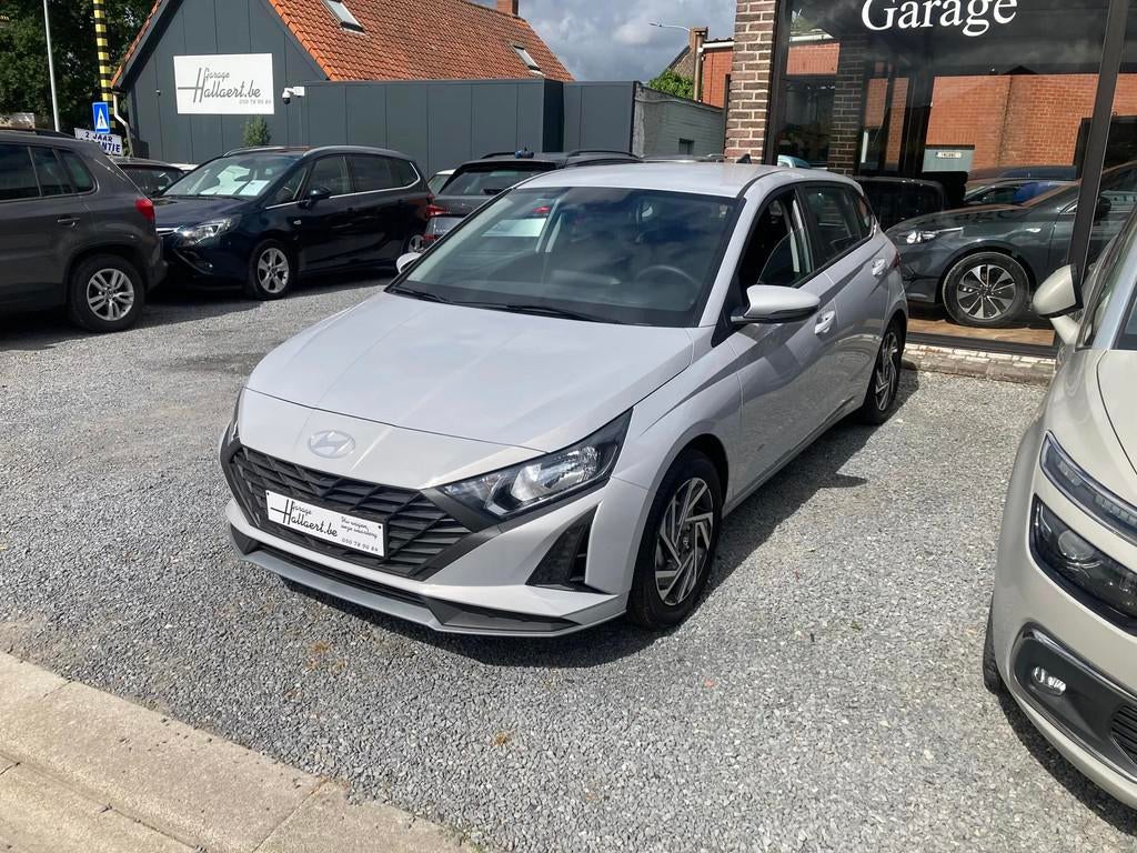 Hyundai i20 NIEUWE WAGEN (bj 2025), Auto's, Stof, Gebruikt, 4 cilinders, Multifunctioneel stuurwiel