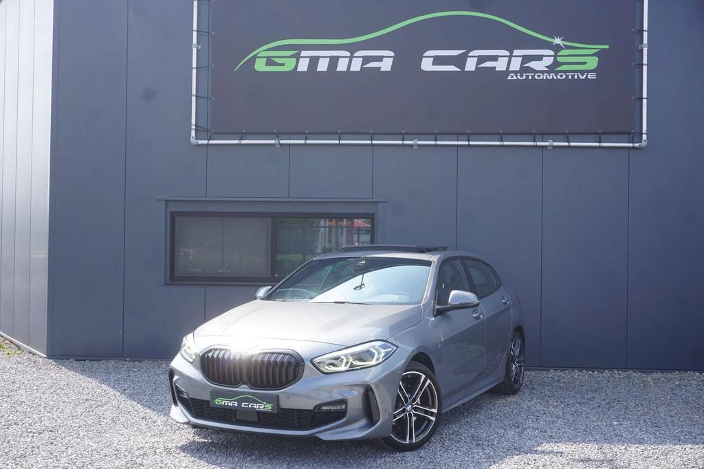 BMW 1 Serie 118 iA M Pack Aut-Nav-PDC-HLeder-Pano-Airco-Gara, Autos, BMW, 100 kW, Argent ou Gris, Achat, Entreprise