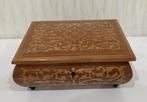 oude Muziekdoos/speeldoos SORRENTO met Lador speelwerkje, Antiek en Kunst, Ophalen of Verzenden