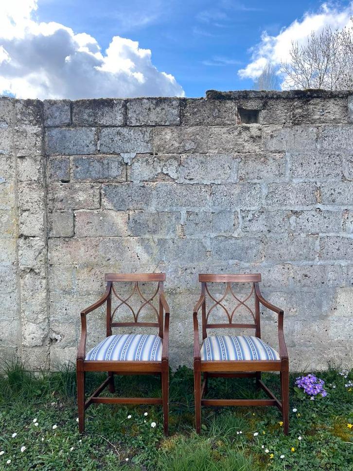 2 Engelse stoelen, Huis en Inrichting, Stoelen, Gebruikt, Twee, Hout, Blauw, Ophalen