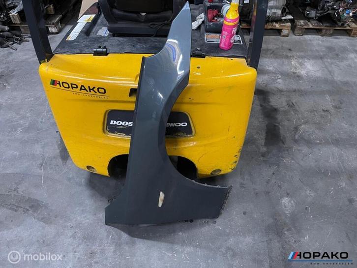 Voorscherm rechts BMW 5 serie E60 E61 - Titangrau 2 II A36, Auto-onderdelen, Carrosserie, Gebruikt, Ophalen of Verzenden