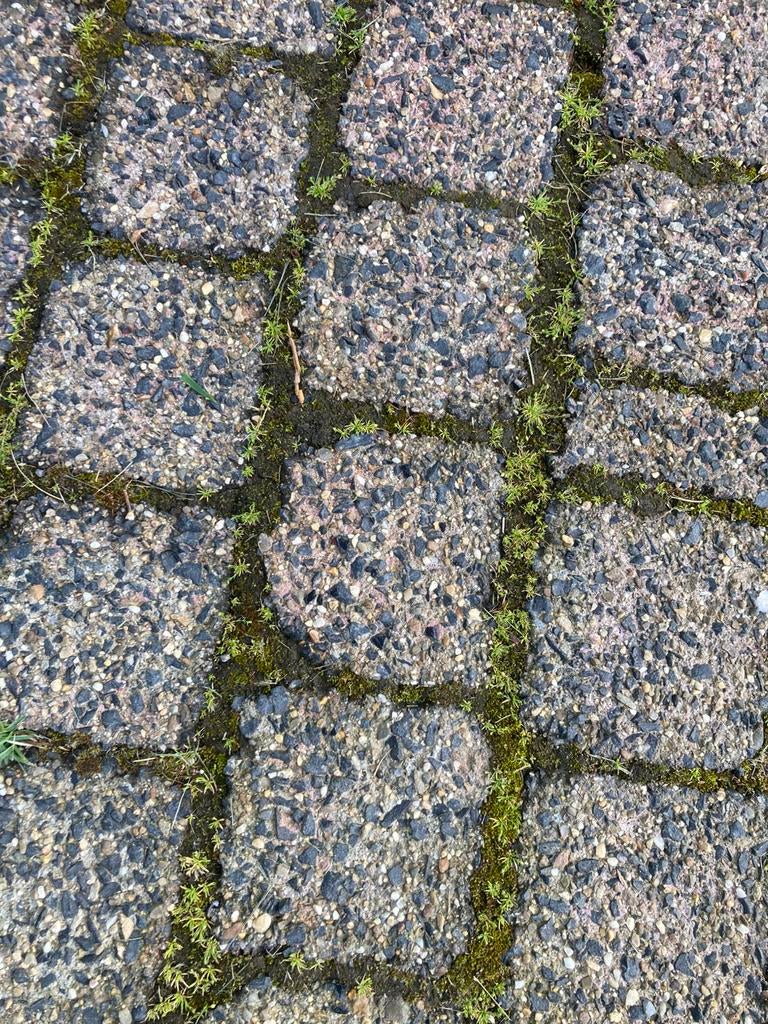 Vierkante betonklinkers, Ophalen, Gebruikt